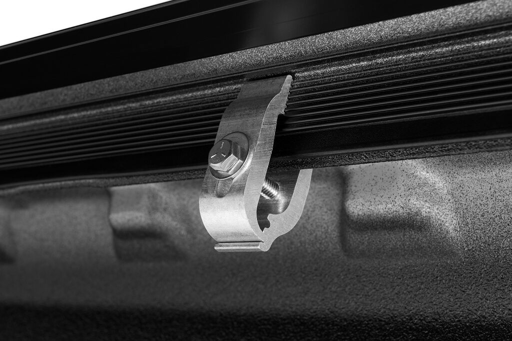 NOVISauto roll-up cargo cover Lopro for Ford Ranger 2023+ double cab detail side brackets