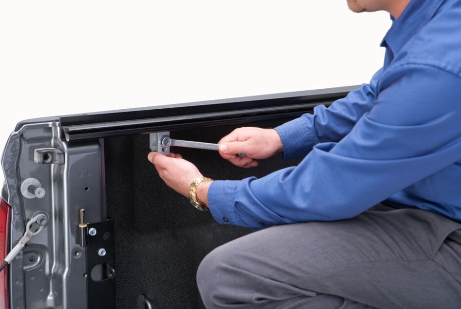 NOVISauto Laderaumabdeckung Flex zur einfachen Montage mit Klemmen