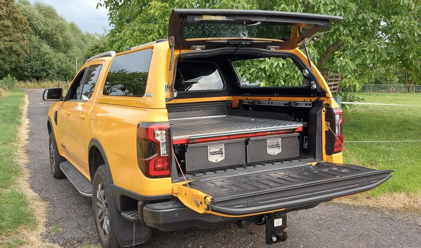 Carryboy Hardtop für Volkswagen Amarok Doppelkabine 2023+ Hardtop mit Klappfenster SLR-VRD passgenau und stabil