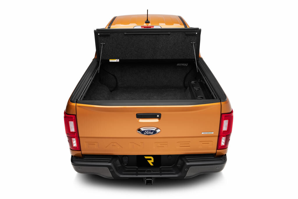 novisauto Ultraflex load compartment cover with logo and optimal closing