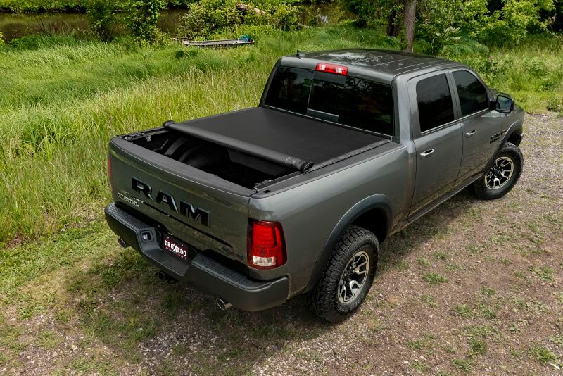 NOVISauto Laderaumabdeckung Deuce für RAM1500 2019+ Plane zum aufrollen und umklappen Klettverschluss