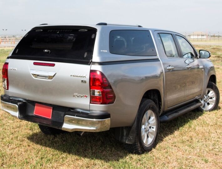 Toyota Hilux Hardtop Modell S6 mit Ausstellfenstern- CARRYBOY - Ansicht von hinten