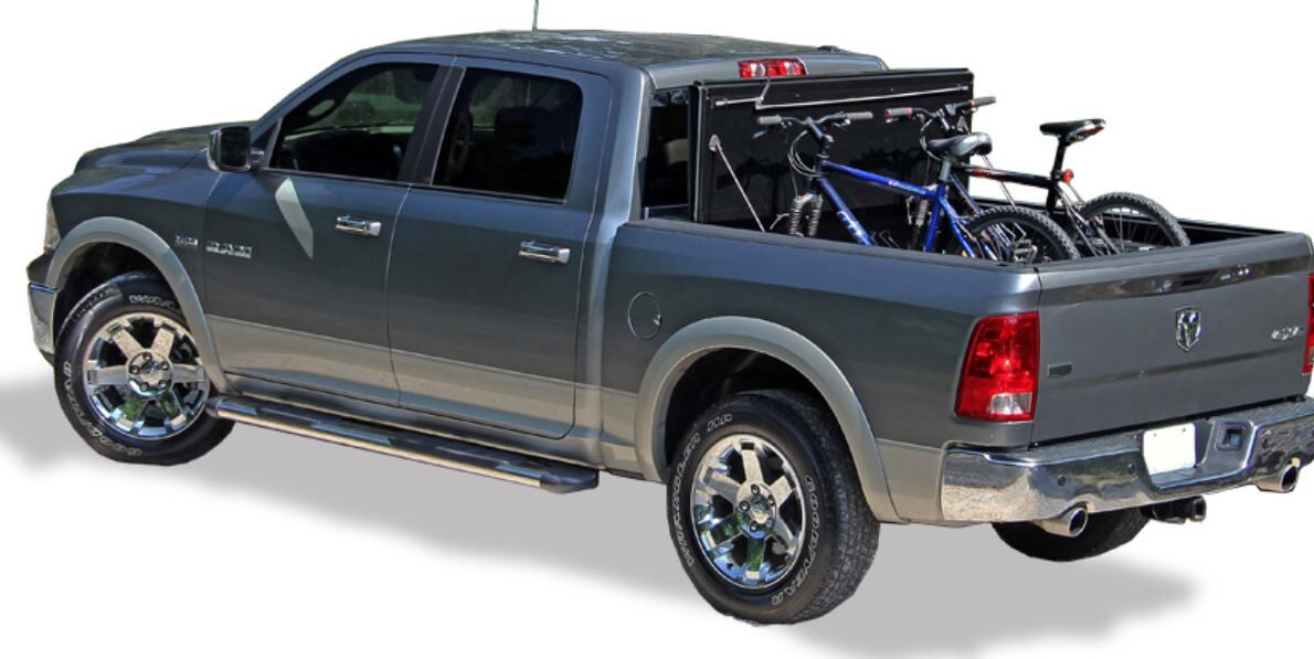 NOVISauto Laderaumabdeckung Flex ist offen fahrbar und beladbar