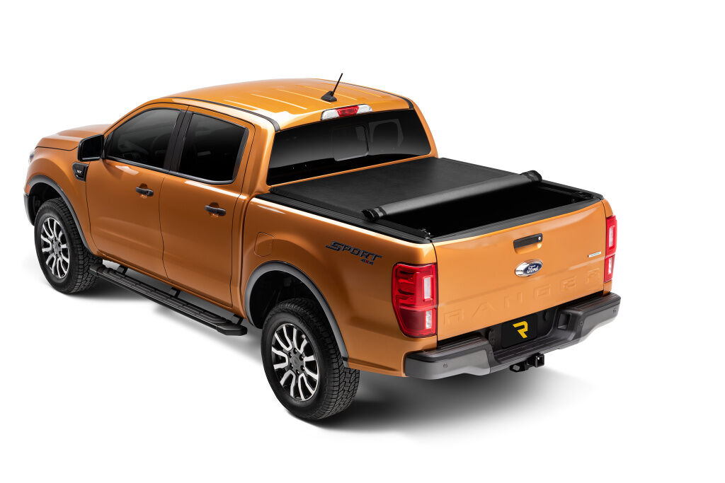 NOVISauto roll-up cargo cover Lopro on Ford Ranger 2023+ semi-closed