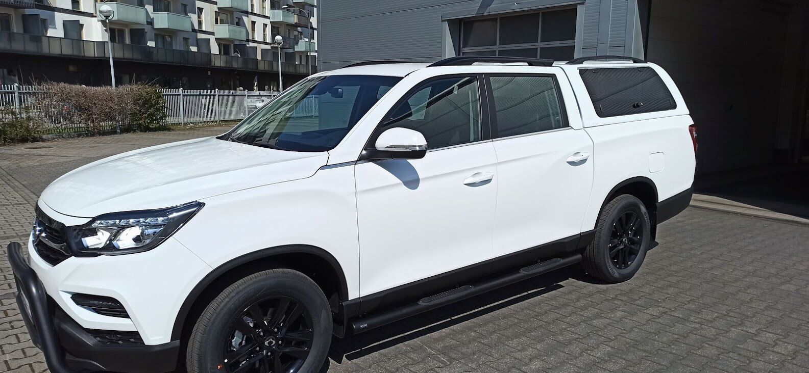 SsangYong Musso Grand Hardtop Klappenster Carryboy SON-SRD Wagenfarbe
