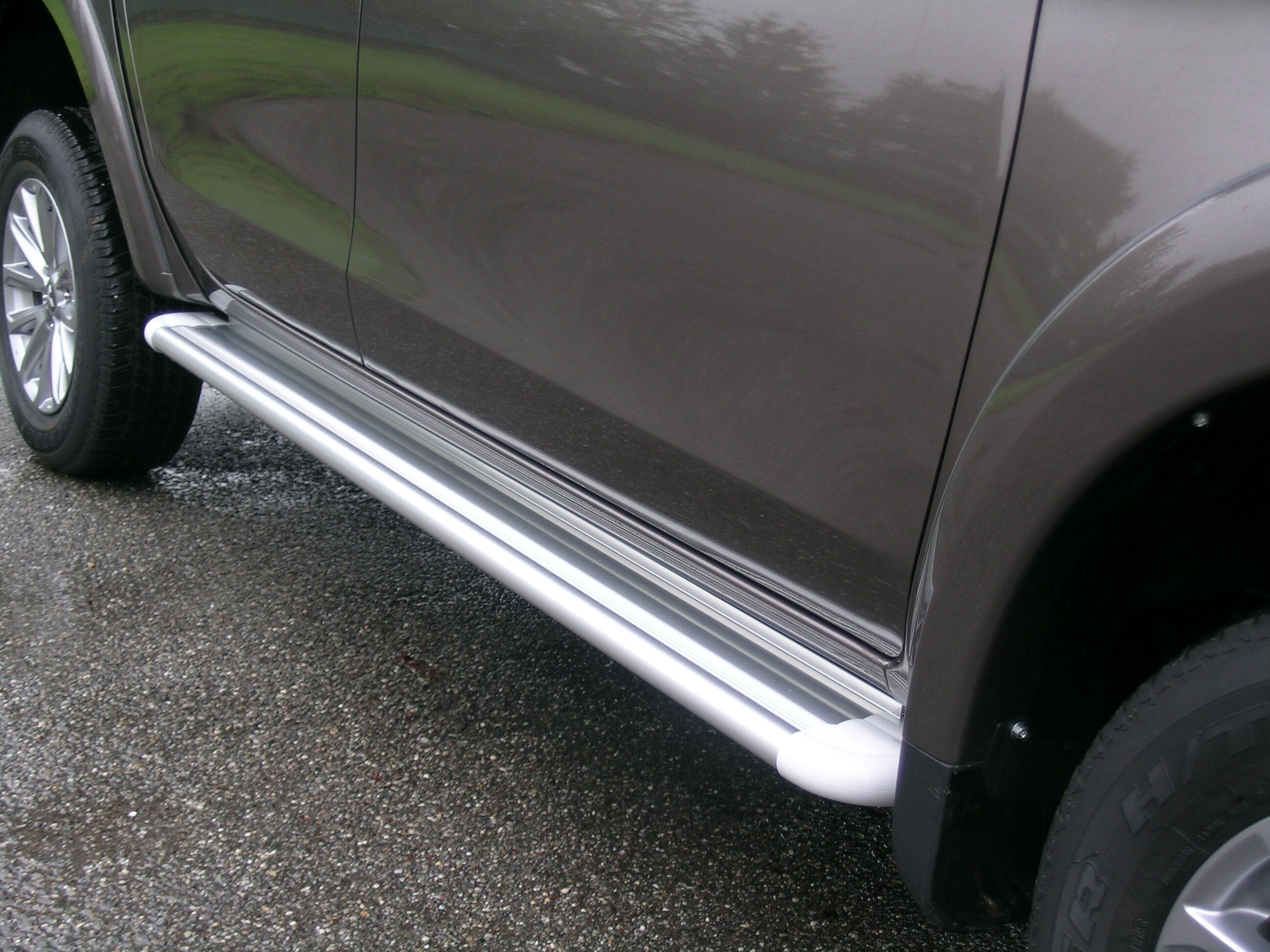 NOVISAuto running boards model S50W-R5