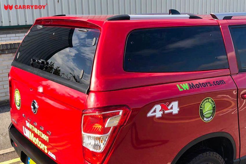 CARRYBOY Hardtop S6-SRD SsangYong Musso Doppelkabine Kurzbett getönte Ausstellfenster einfacher Einbau ohne Bohren