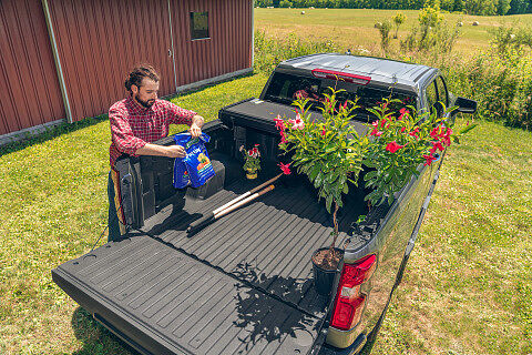 Laderaumabdeckung Solidfold für Chevi Silverado im Einsatz
