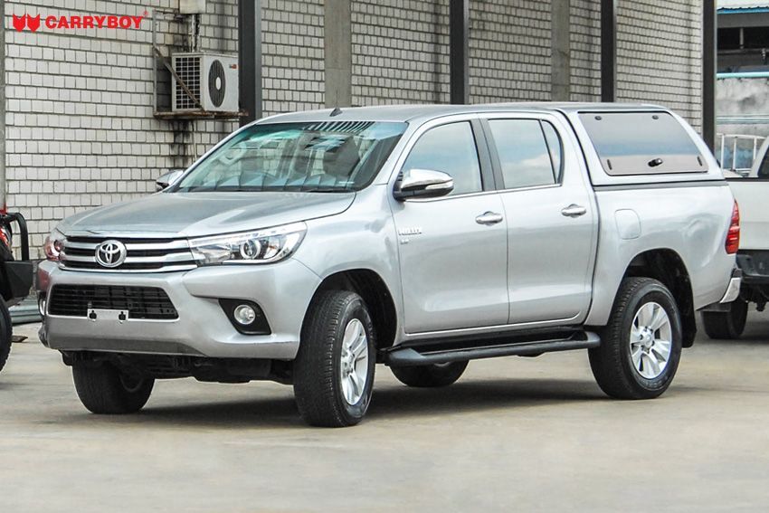 CARRYBOY GFK Hardtop Schiebfenster Klappfenster Kombination Toyota Hilux Revo Invincible Doppelkabine Wagenfarbe lackiert