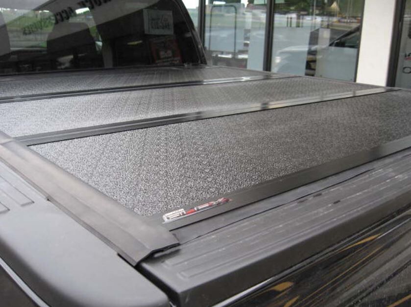 NOVISauto Laderaumabdeckung Flex ist wasserdicht dank Gummilippe