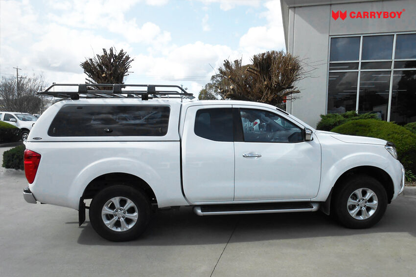 CARRYBOY Hardtop mit seitlichen Klappfenstern Nissan Navara Kingcab 2016+ Lackierung in Wagenfarbe