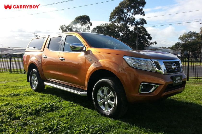 Nissan Navara Hardtop mit Klappfenster SO-NP3DL Lackierung in Wagenfarbe