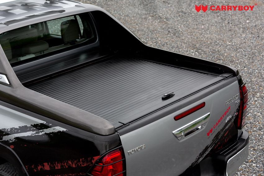 CARRYBOY Laderaumabdeckung mit Stylingbar 799 Toyota Hilux zu