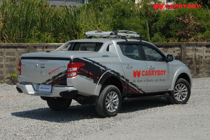 CARRYBOY Laderaumabdeckung R-795 mit Stylingbügel für Toyota Hilux 2016+ mit Deckel