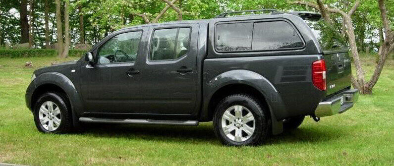 CARRYBOY Hardtop mit Schiebefenster für Nissan Navara D40 Doppelkabine Langform Lackierung in Wagenfarbe