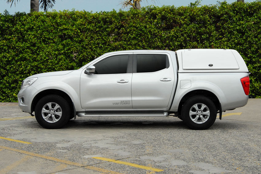 Nissan Navara Doppelkabine Hardtop WM von CARRYBOY für Gewerbe und Flotten weiß lackiert