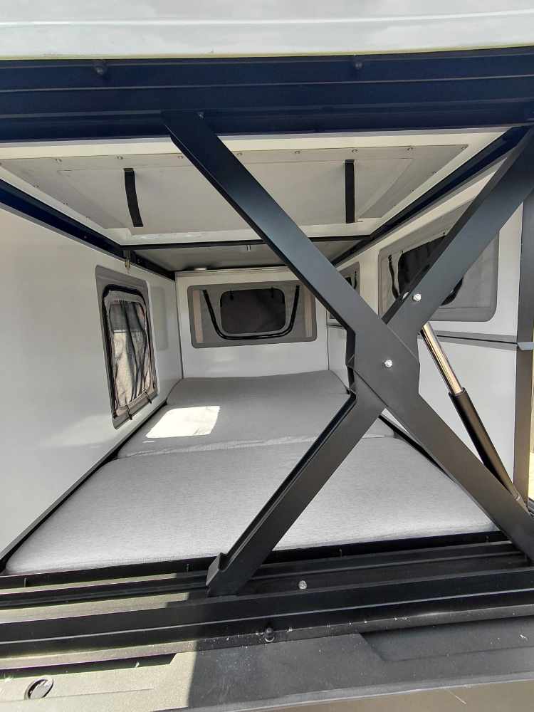 Camper Bett, Etagenbett, Innenraum, Matratze, Fenster