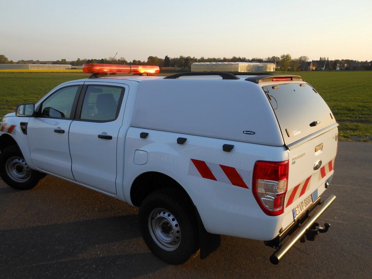 CARRYBOY Hardtop 560os_TVD ohne Seitenfenster Toyota Hilux Vigo Doppelkabine 2005-2015 extrem belastbares GFK