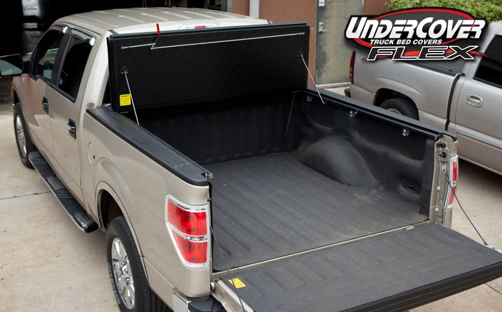 NOVISauto Laderaumabdeckung Flex für Dodge RAM kann offen gefahren werden