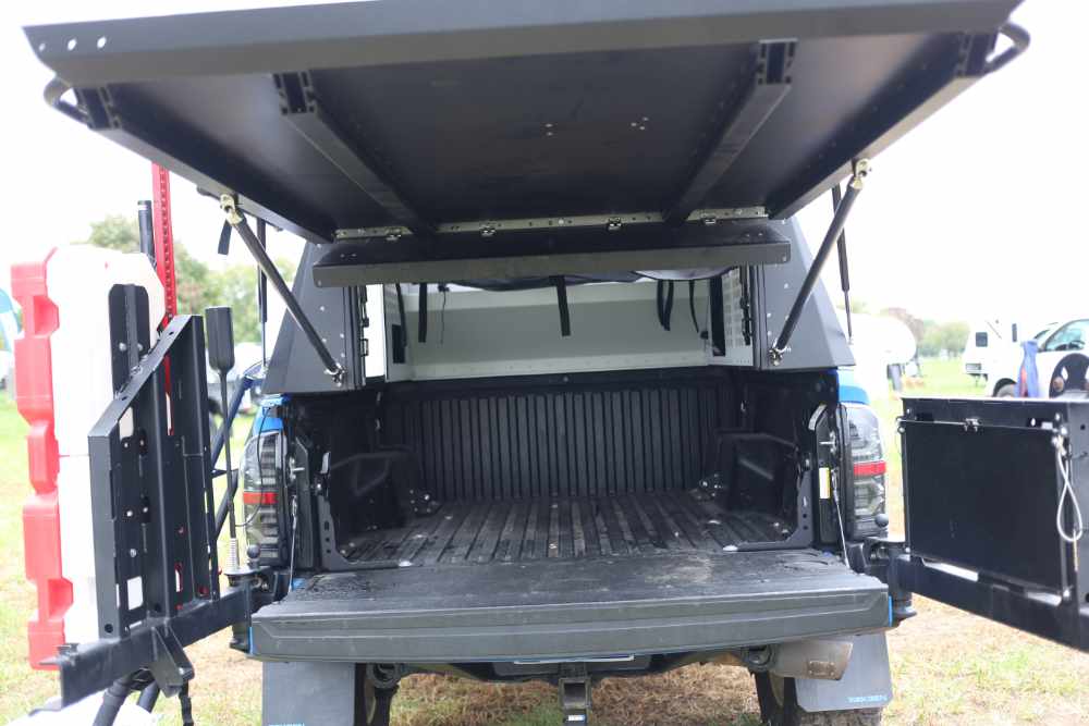 View from behind with pickup tailgate open