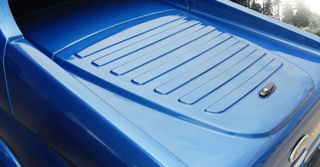 Ford Ranger Laderaumabdeckung Fullbox 762 mit Überrollbügel, Lackierung in Wagenfarbe