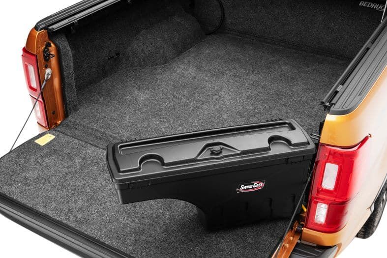 NOVISauto CARRYBOY Werkzeugbox Staubox Toolbox schwenkbar für Pickup Ladefläche Isuzu D-Max 2021+