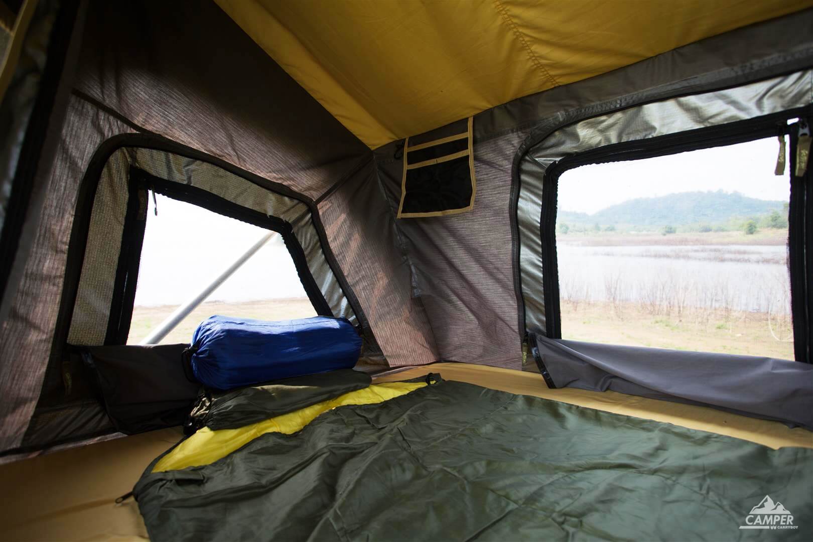 Carryboy Camper Dachzelt für 2 bis 3 Personen für alle Fahrzeuge heller Innenraum