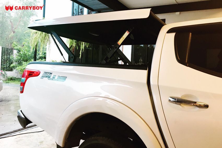 CARRYBOY Laderaumabdeckung Deckel mit Motorhub SMX Mitsubishi L200 auf Kabinenhöhe fahrbar