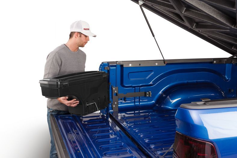 NOVISauto CARRYBOY Werkzeugbox Staubox Toolbox schwenkbar für Pickup Ladefläche Nissan Navara Renault Alaskan Mercedes X mitnehmbar