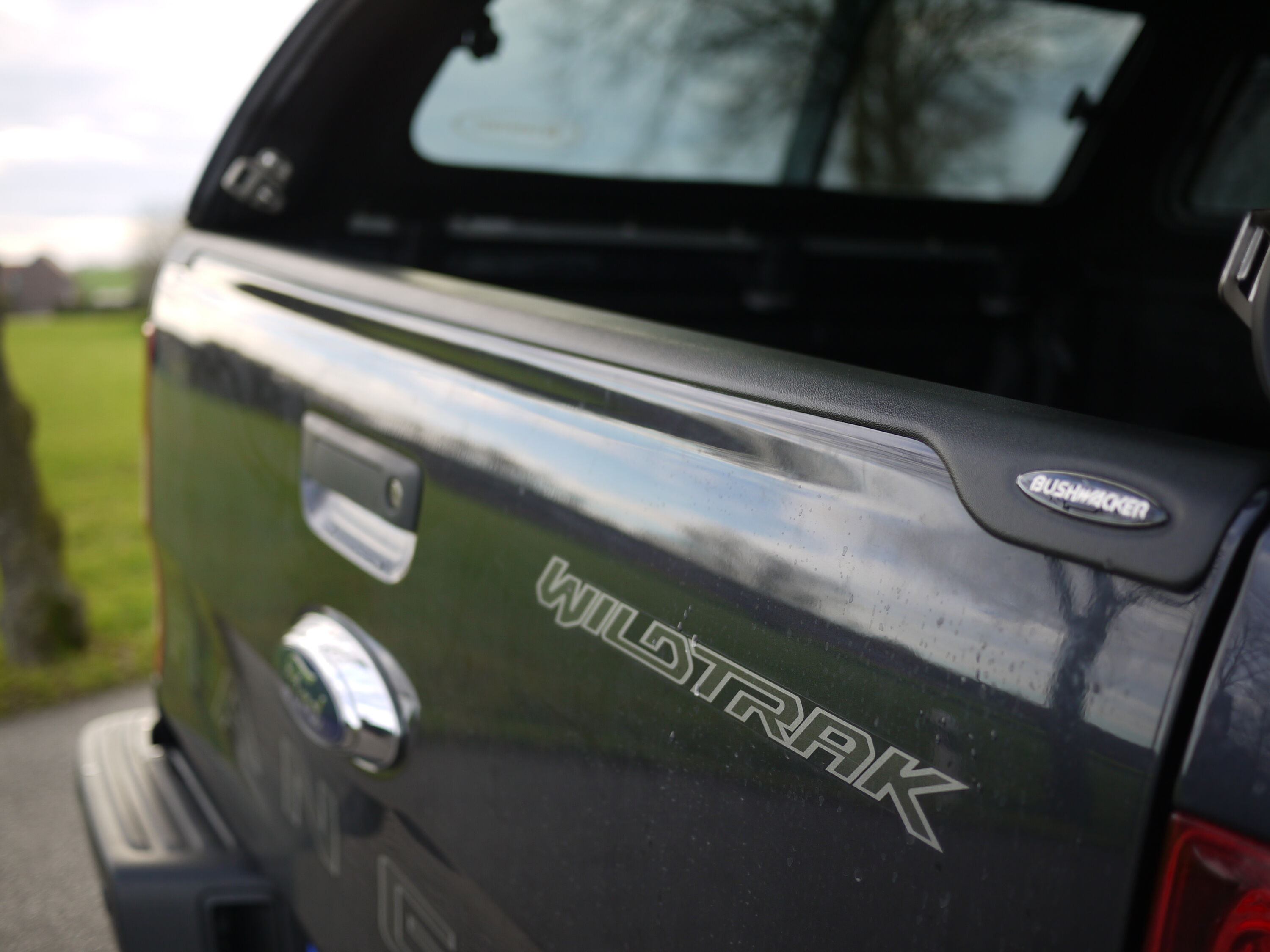NOVISauto Heckklappen Schutzleiste Ford Ranger - BWFRD12 Ranger Zubehör ab  2012+ für Extrakabine (Spacecab), Doppelkabine, Einzelkabine (Singlecab)  kaufen.