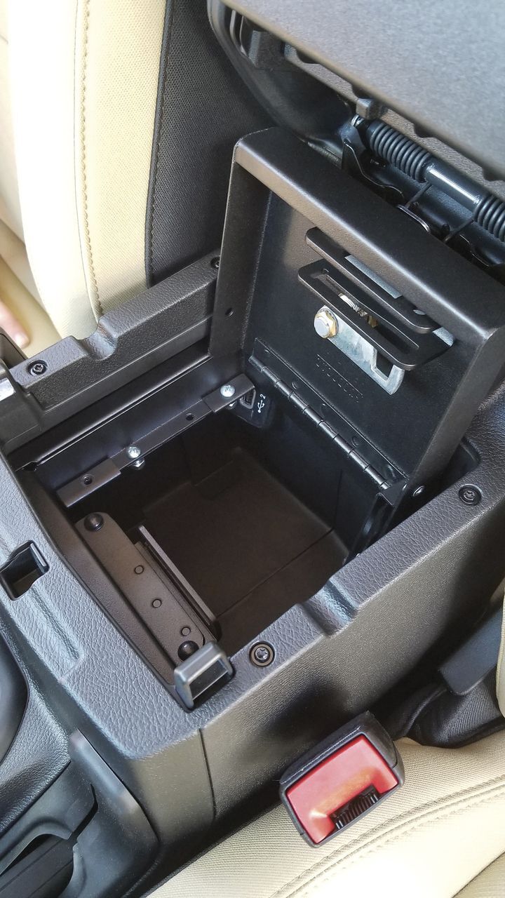 NOVISauto Autosafe lockable storage compartment for center console Jeep  Gladiator / JL